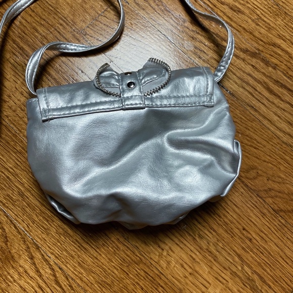 Candie's Silver Crossbody - Picture 4 of 6